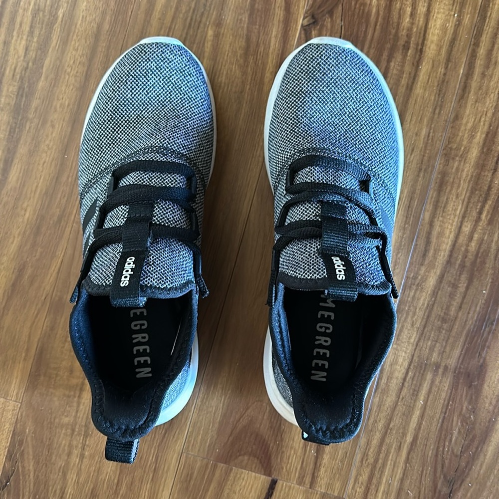 Adidas cloud foam shoes